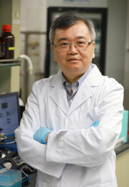 香港大學工程学院土木工程系張彤教授是環境微生物學和廢水微生物學的專家。
 